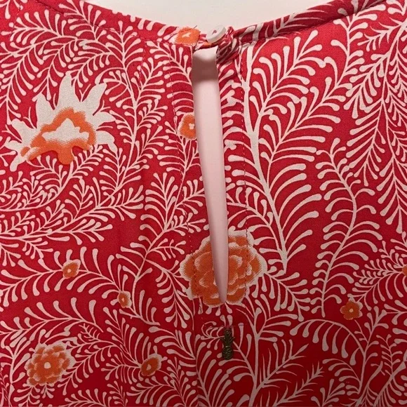 BeachGold Flowy flattering red Floral short sleeve elasticized drawstring Romper - Picture 5 of 12